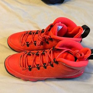 Size 7 youth Jordan retro 9 Chili Pepper. Lightly worn great condition